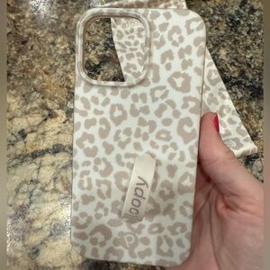 iPhone 16 Pro Max Taupe Leopard Loopy Lefty